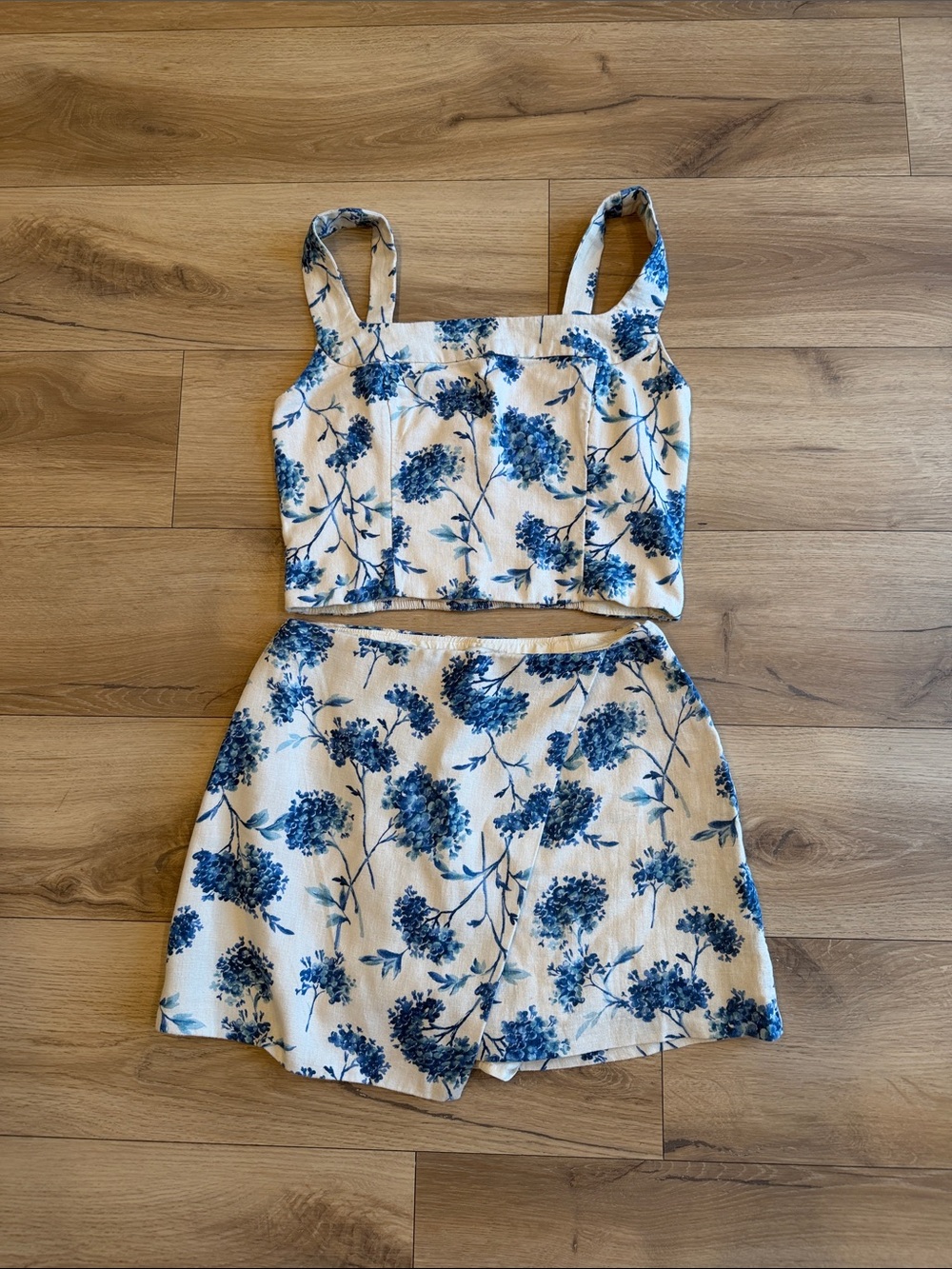 Abercrombie Linen Blend Skort Set - Medium top, Small skort